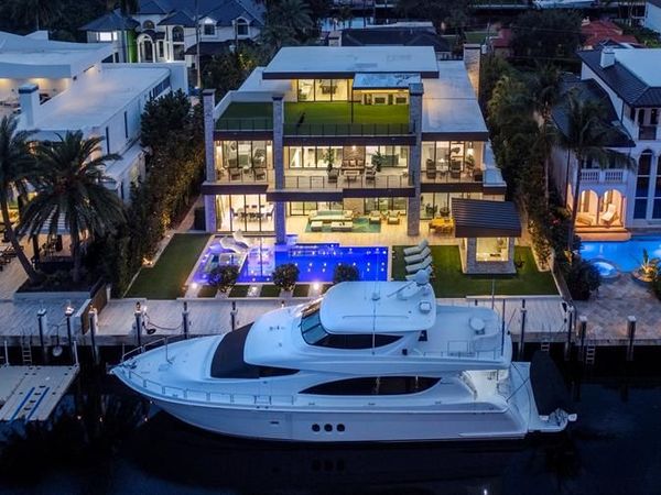 2437 Delmar Pl, Fort Lauderdale, FL 33301