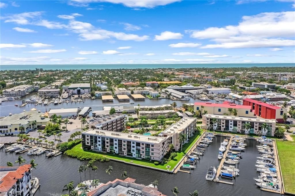 807 River Point Dr, Unit 102D, Naples, FL 34102 Photo