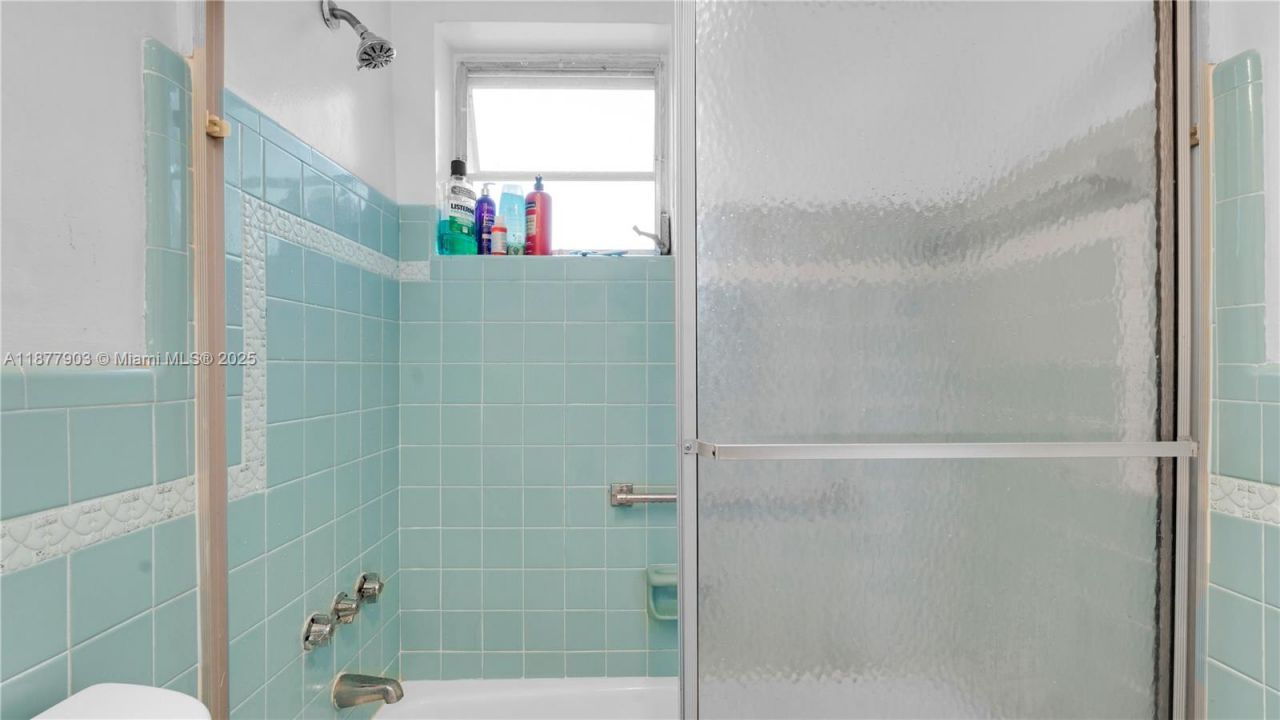 16900 NE 14th Ave, Unit 204, Miami, FL 33162 Photo