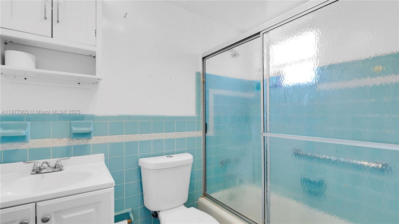 16900 NE 14th Ave, Unit 204, Miami, FL 33162 Photo