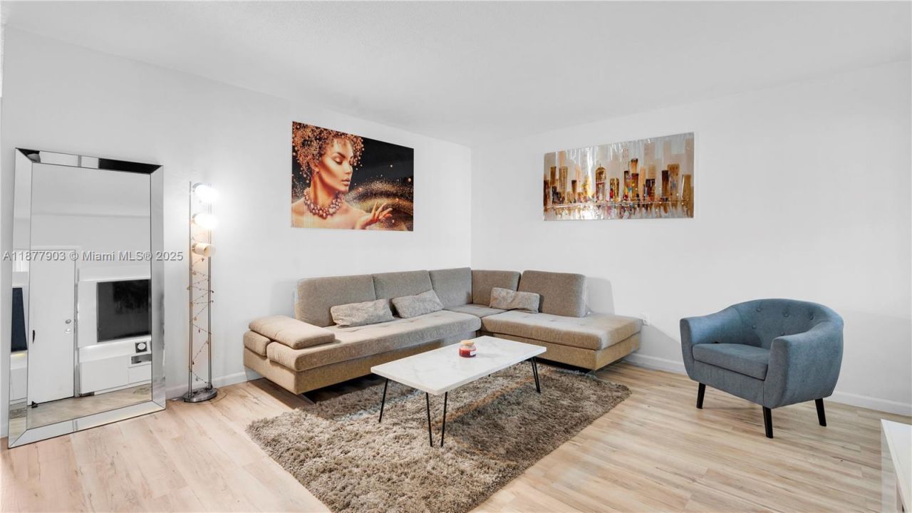 16900 NE 14th Ave, Unit 204, Miami, FL 33162 Photo