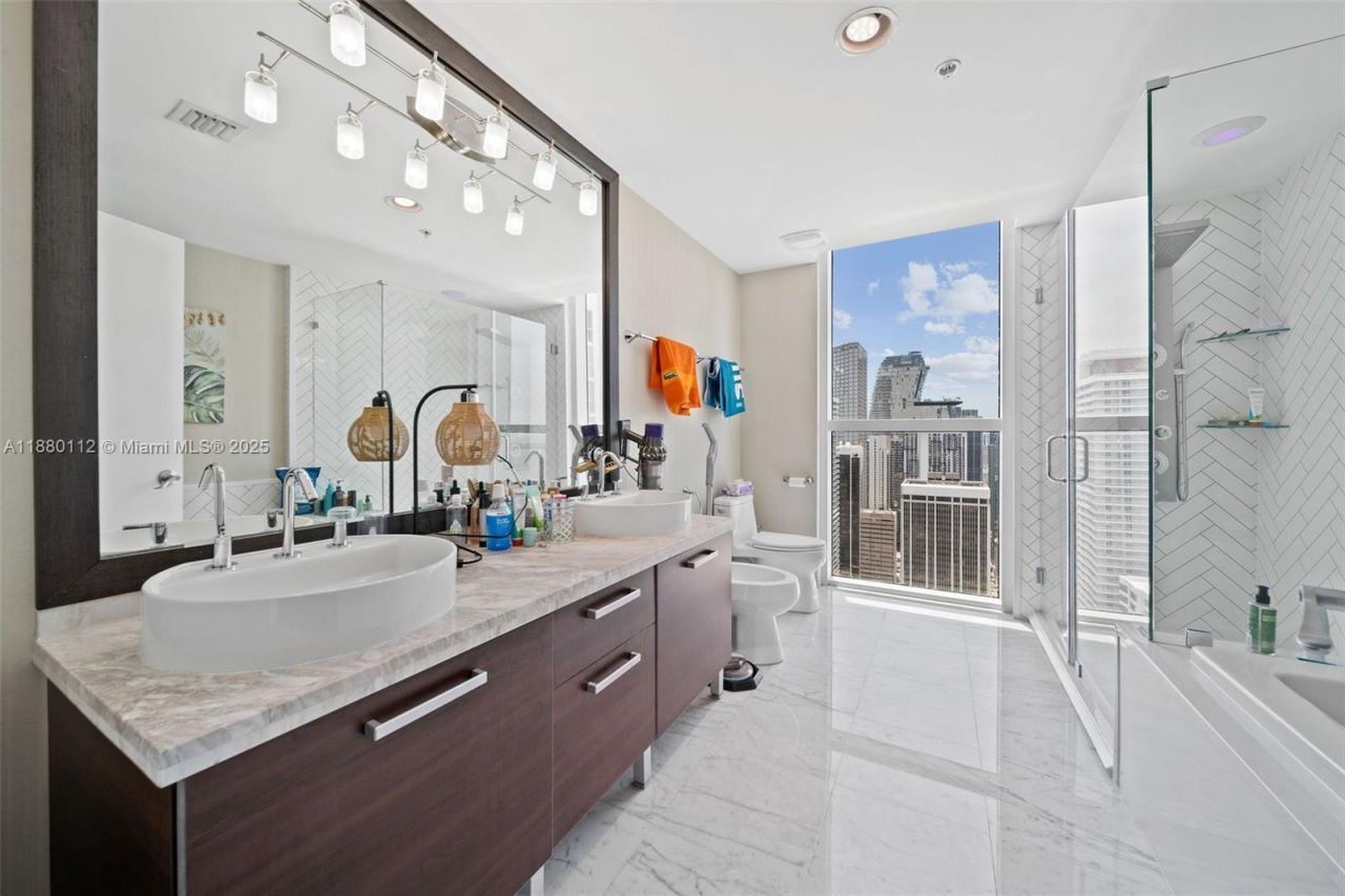 244 Biscayne Blvd, Unit 4608, Miami, FL 33132 Photo