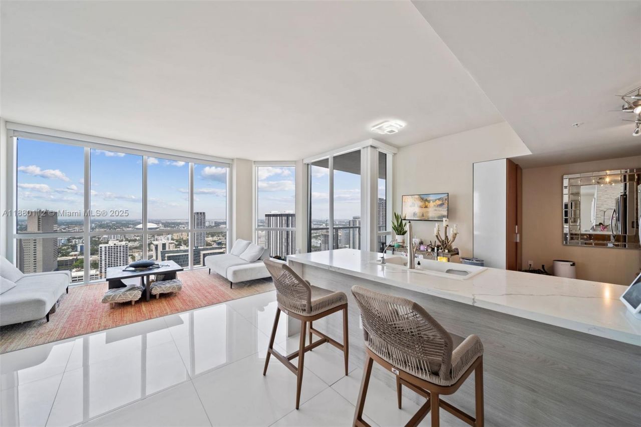 244 Biscayne Blvd, Unit 4608, Miami, FL 33132 Photo