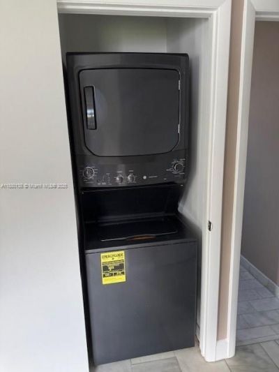 200 NE 44th St, Miami, FL 33137 Photo