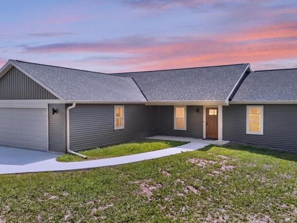 627 Bobolink LANE, Cascade, WI 53011
