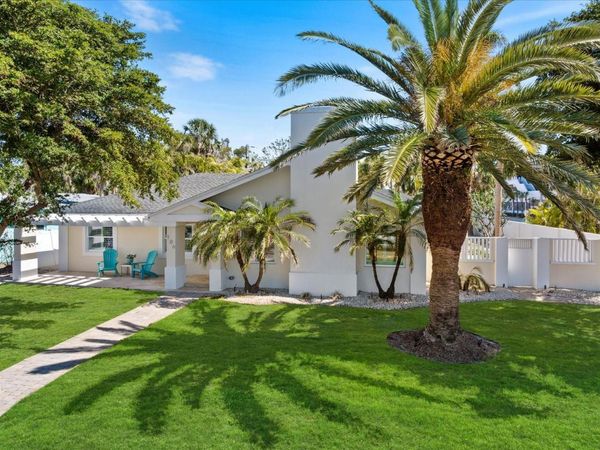 106 N BLVD OF THE PRESIDENTS, SARASOTA, FL 34236