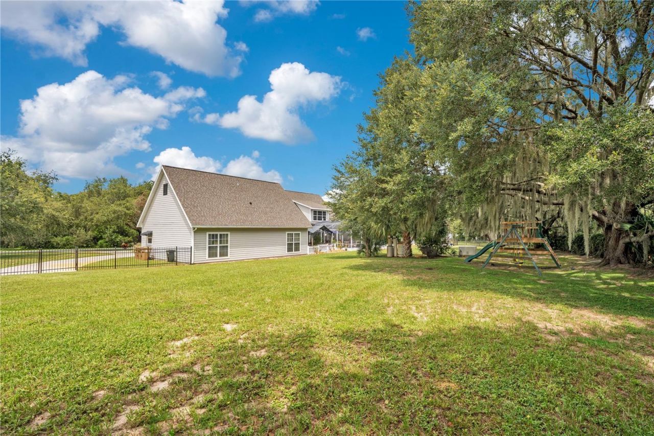5150 Banana Point Drive, Okahumpka, FL 34762 Photo