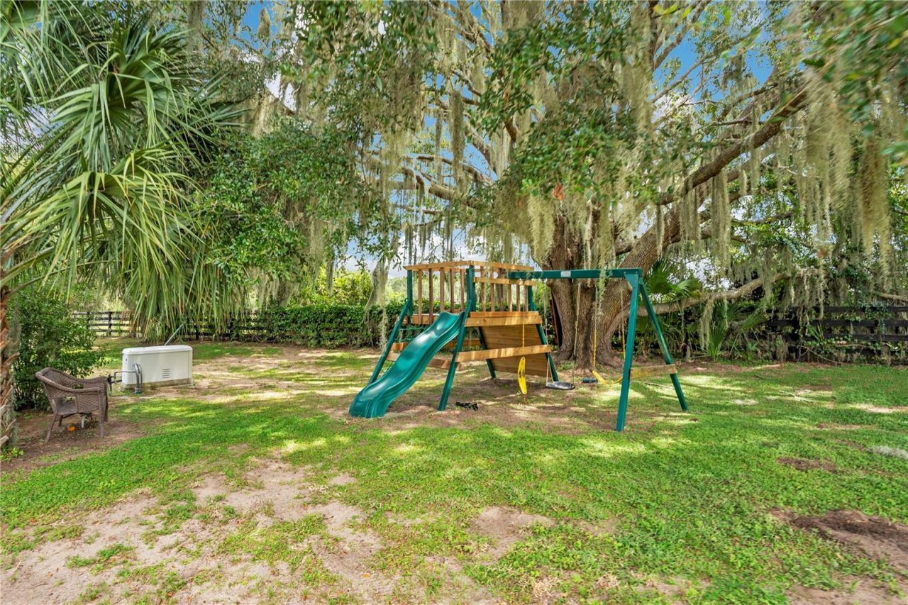 5150 Banana Point Drive, Okahumpka, FL 34762 Photo