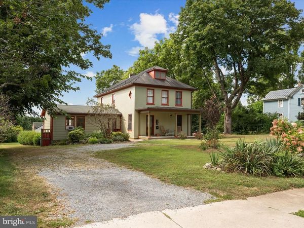 325 S CHURCH STREET, BERRYVILLE, VA 22611