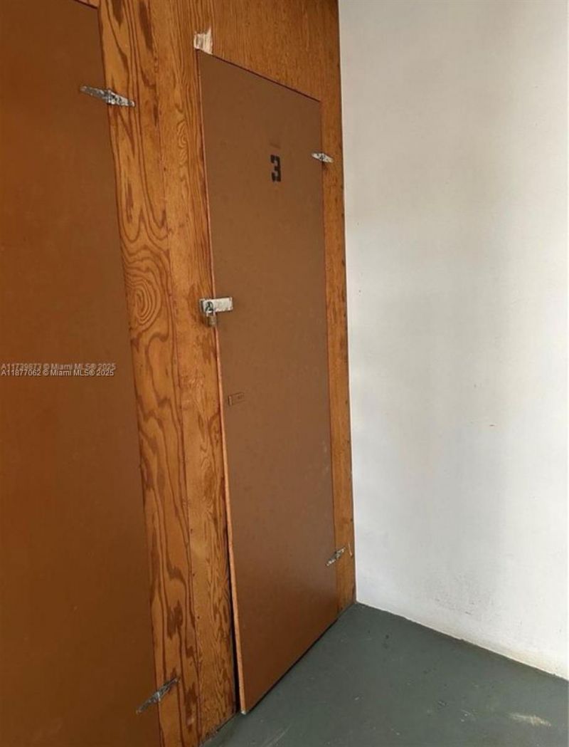 873 NE 195th St, Unit 107, Miami, FL 33179 Photo