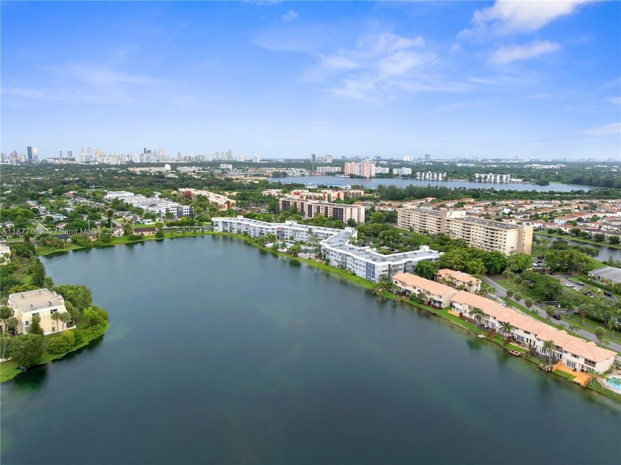 873 NE 195th St, Unit 107, Miami, FL 33179 Photo