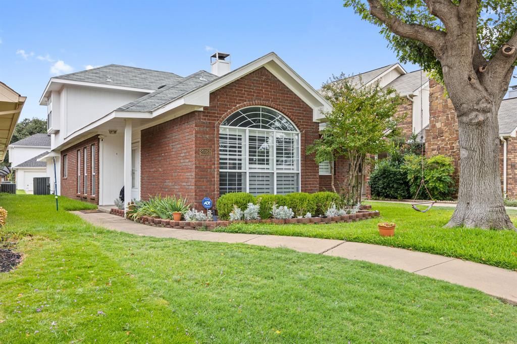 2016 Falcon Ridge Drive, Unit B, Carrollton, TX 75010 Main Photo