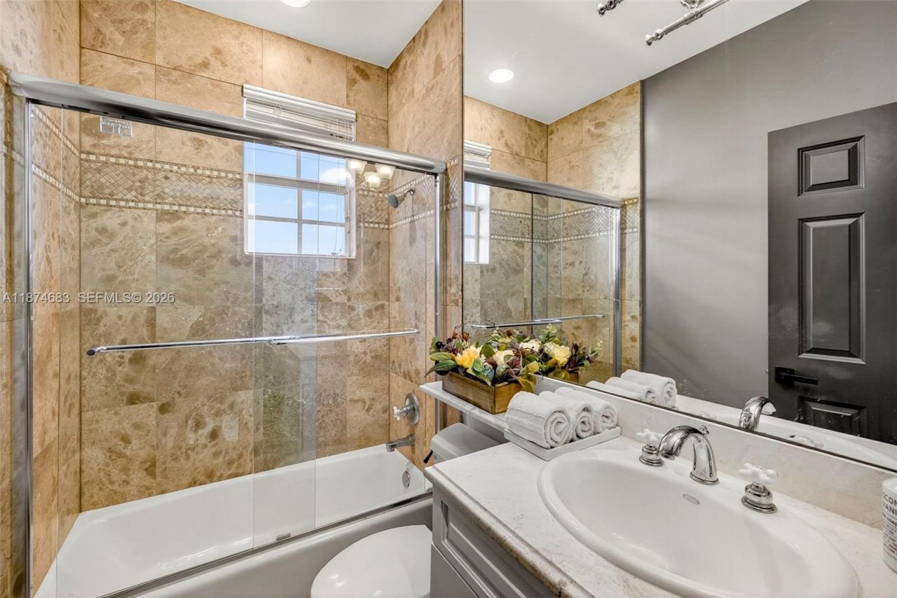 3325 NE 17th Ct, Fort Lauderdale, FL 33305 Photo