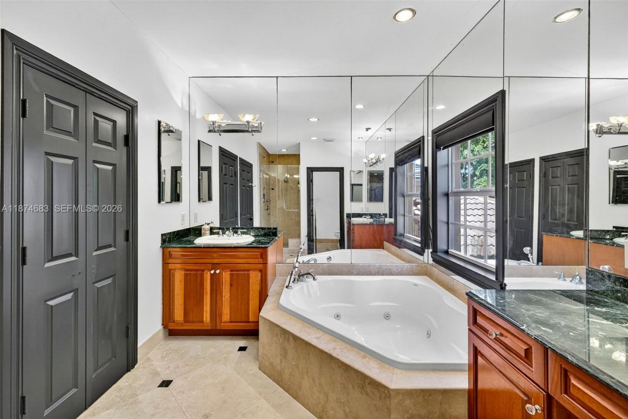 3325 NE 17th Ct, Fort Lauderdale, FL 33305 Photo