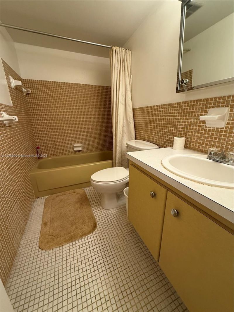 135 NE 202nd Ter, Unit N32, Miami Gardens, FL 33179 Photo