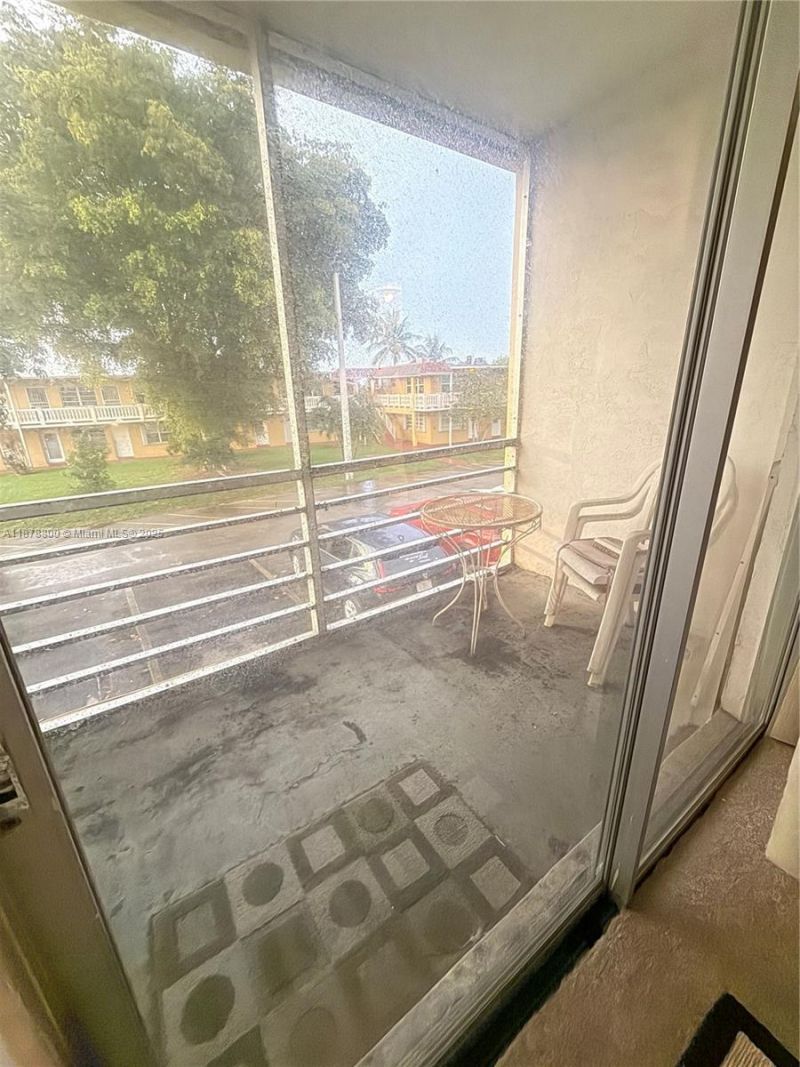 135 NE 202nd Ter, Unit N32, Miami Gardens, FL 33179 Photo