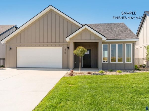 1768 N Otto Ave, Sioux Falls, SD 57110