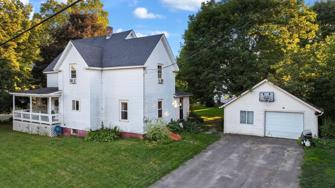 8 Grove Street, Newport, ME 04953 Main Photo