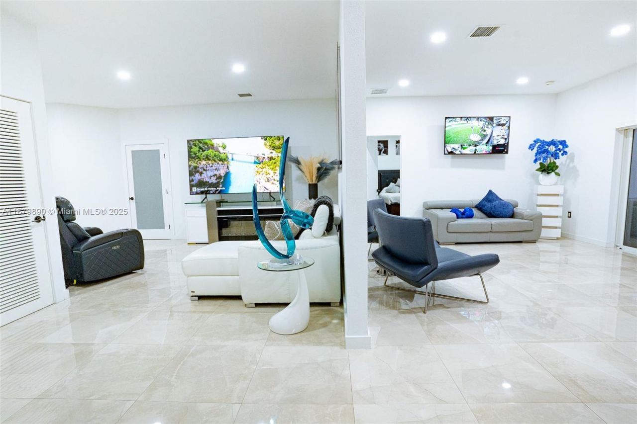 1407 SE 7th St, Homestead, FL 33033 Photo
