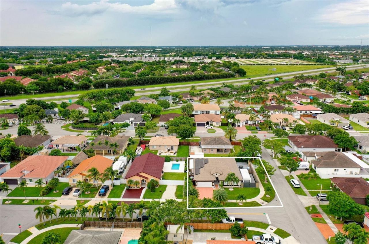 1407 SE 7th St, Homestead, FL 33033 Photo