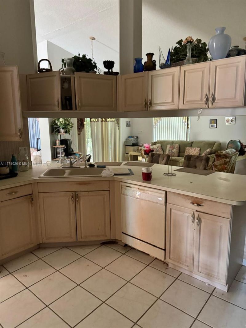 188 Gulfstream Cir, Royal Palm Beach, FL 33411 Photo