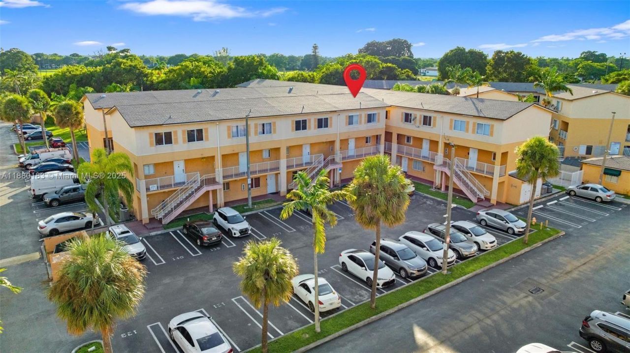 6235 Kendale Lakes Cir, Unit 247, Miami, FL 33183 Photo