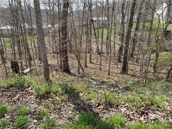 1189 Hillcrest Drive, St Albans, WV 25177