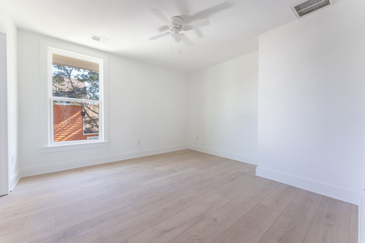 1057 Glenshaw Street Photo 30