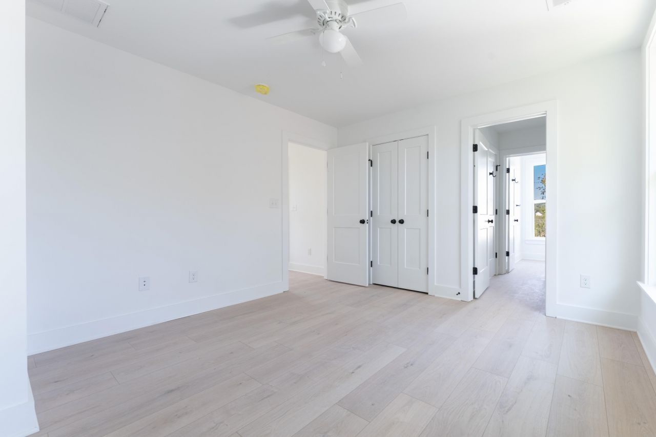 1057 Glenshaw Street Photo 31