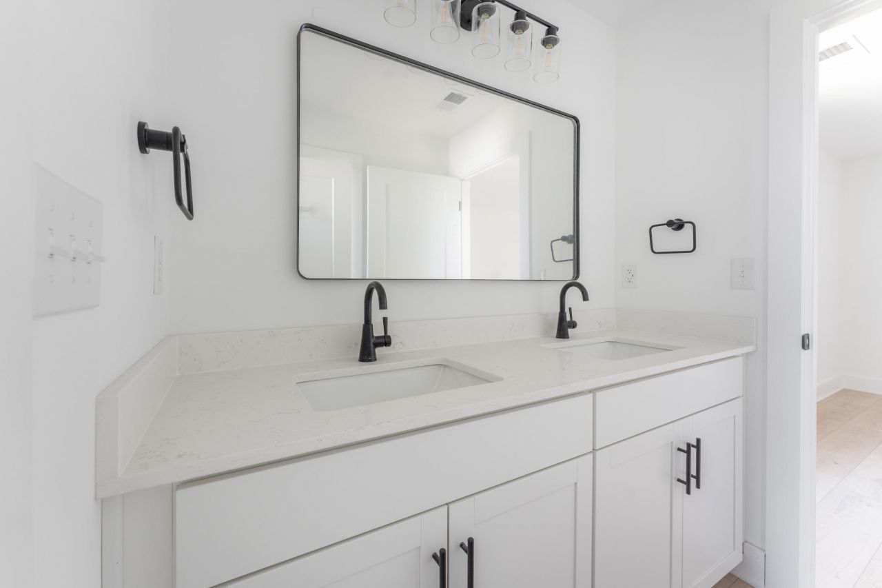 1057 Glenshaw Street Photo 32