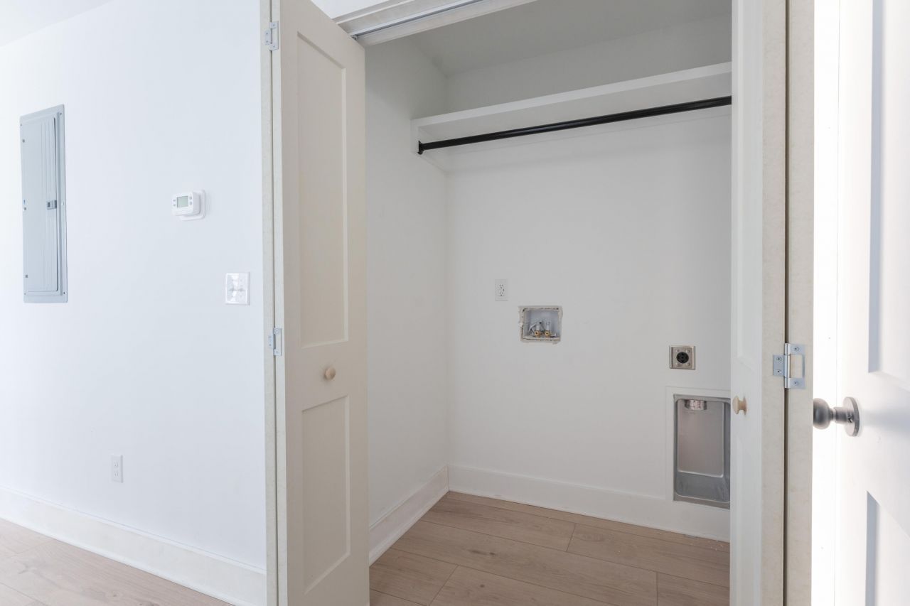 1057 Glenshaw Street Photo 38