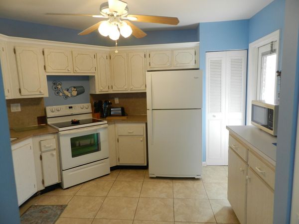 6 Greenway Village N, Unit 202, Royal Palm Beach, FL 33411