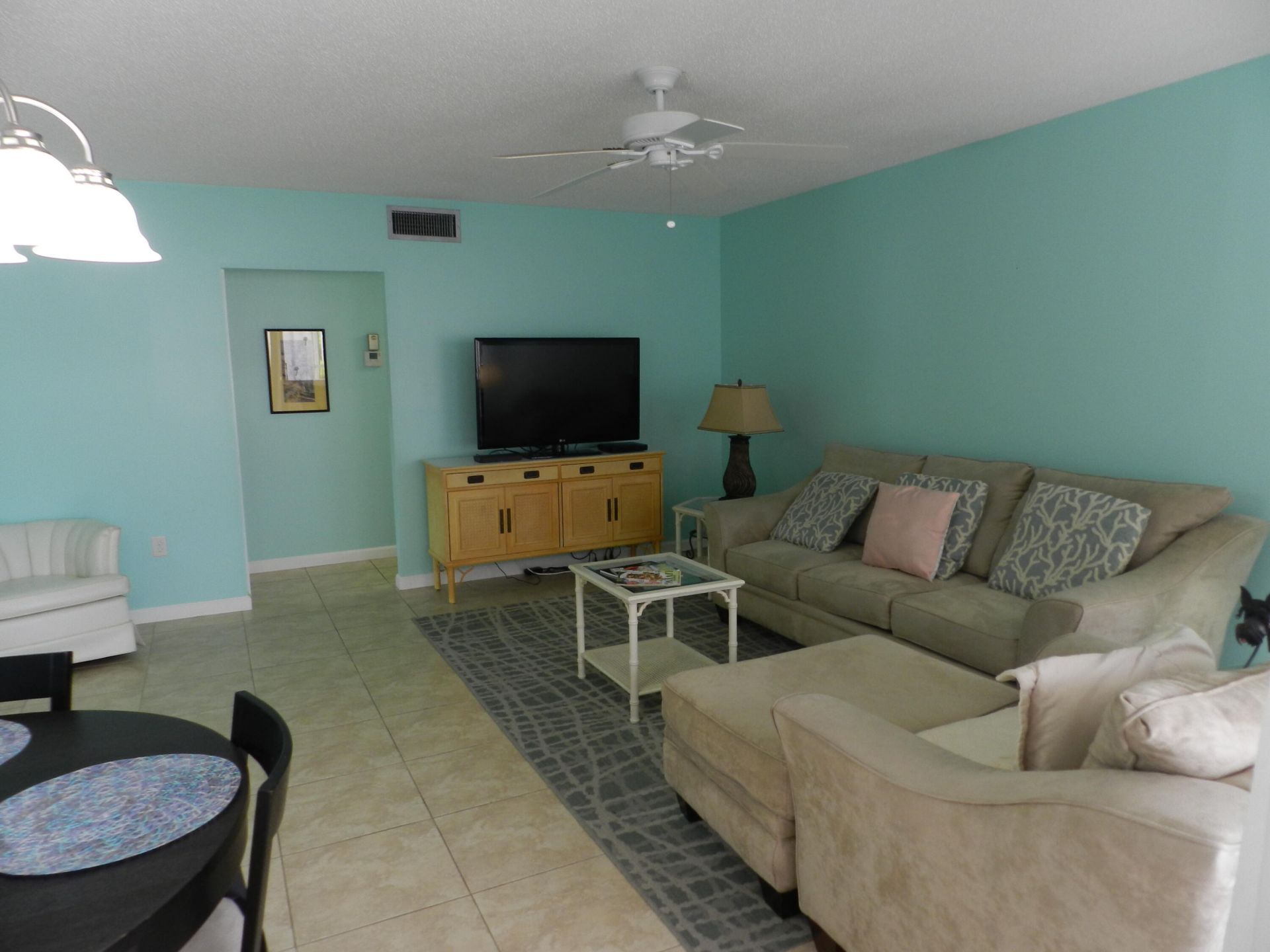 6 Greenway Village N, Unit 202, Royal Palm Beach, FL 33411 Photo