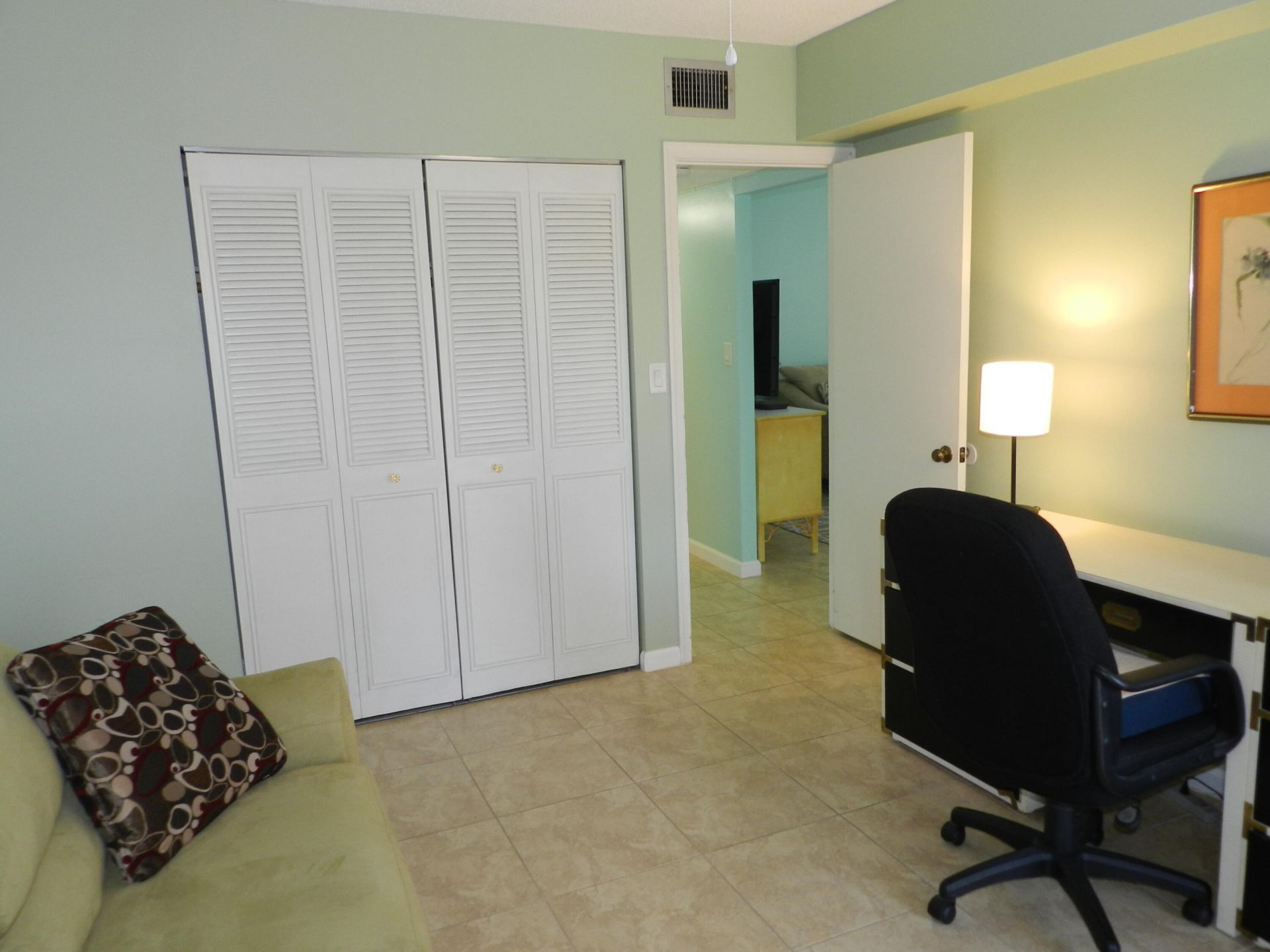 6 Greenway Village N, Unit 202, Royal Palm Beach, FL 33411 Photo
