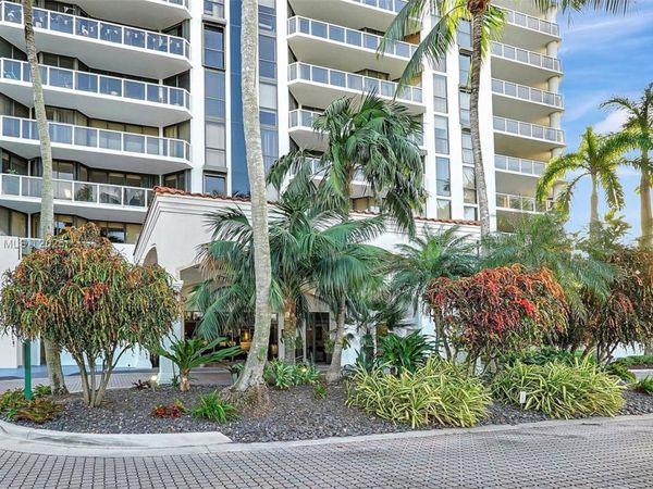 3598 Yacht Club Dr, Unit 1901, Aventura, FL 33180