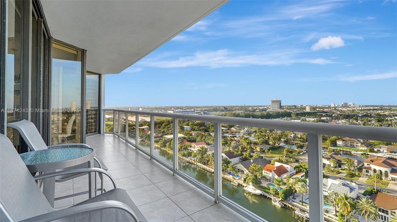 3598 Yacht Club Dr, Unit 1901, Aventura, FL 33180 Photo