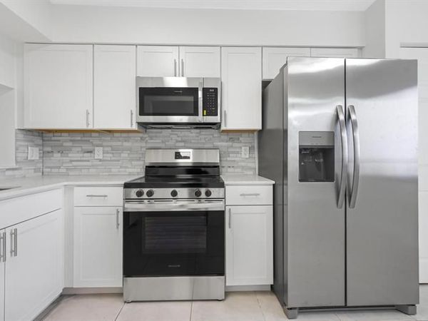 2200 S Cypress Bend Dr, Unit 805, Pompano Beach, FL 33069