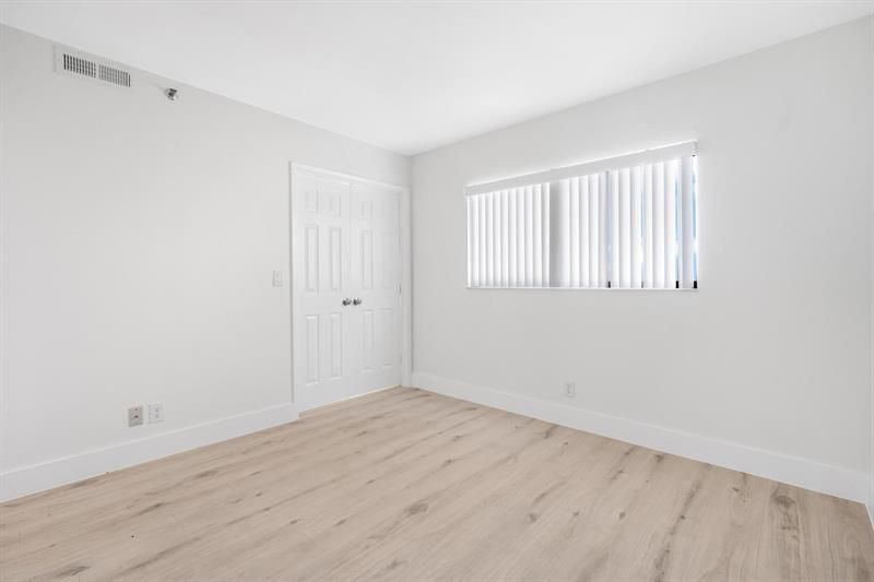 2200 S Cypress Bend Drive, Unit 805, Pompano Beach, FL 33069 Photo