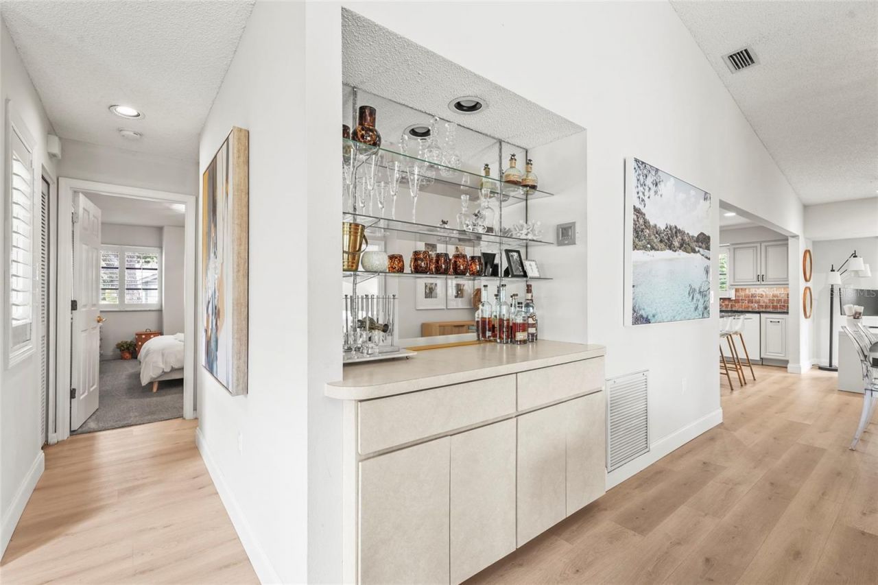 7845 Pine Trace Drive, Sarasota, FL 34243 Photo