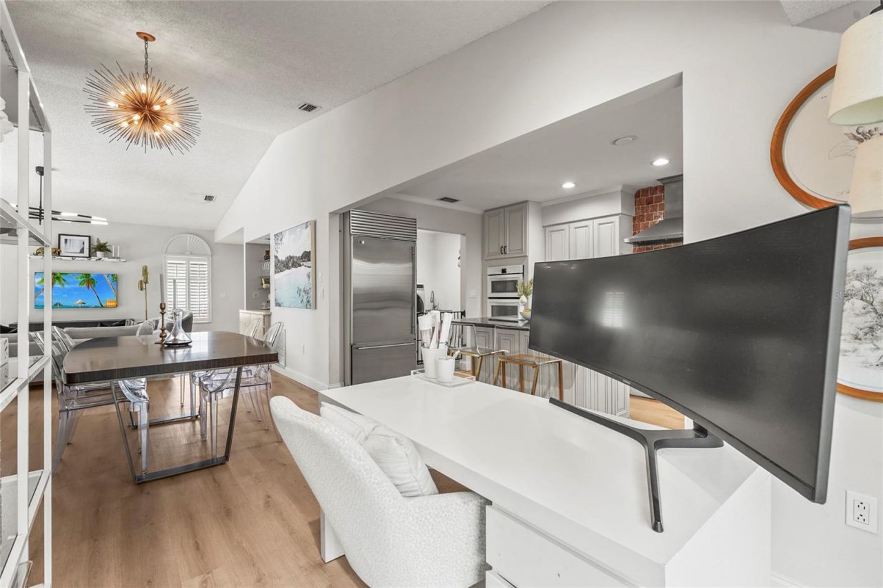 7845 Pine Trace Drive, Sarasota, FL 34243 Photo