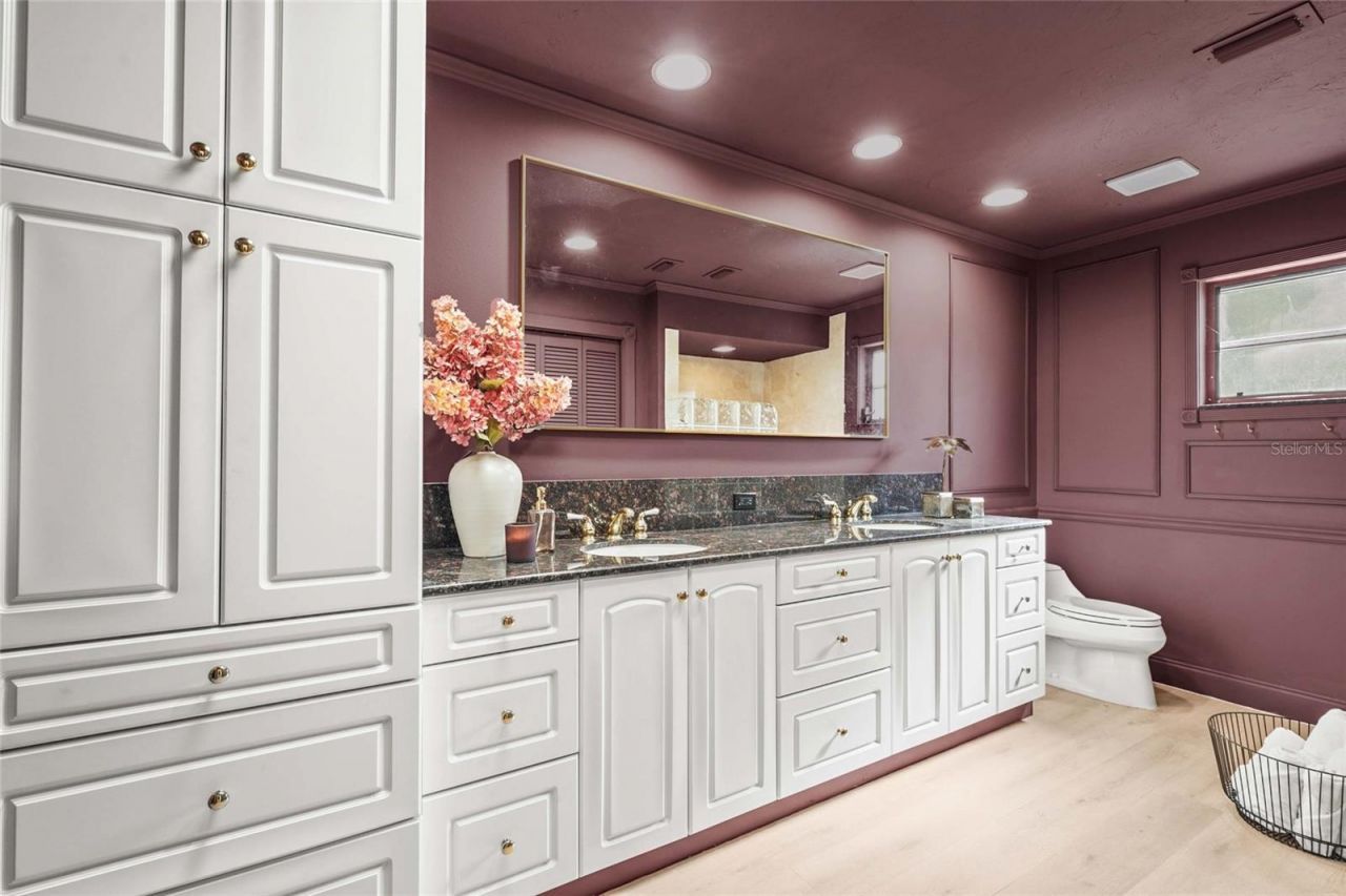 7845 Pine Trace Drive, Sarasota, FL 34243 Photo