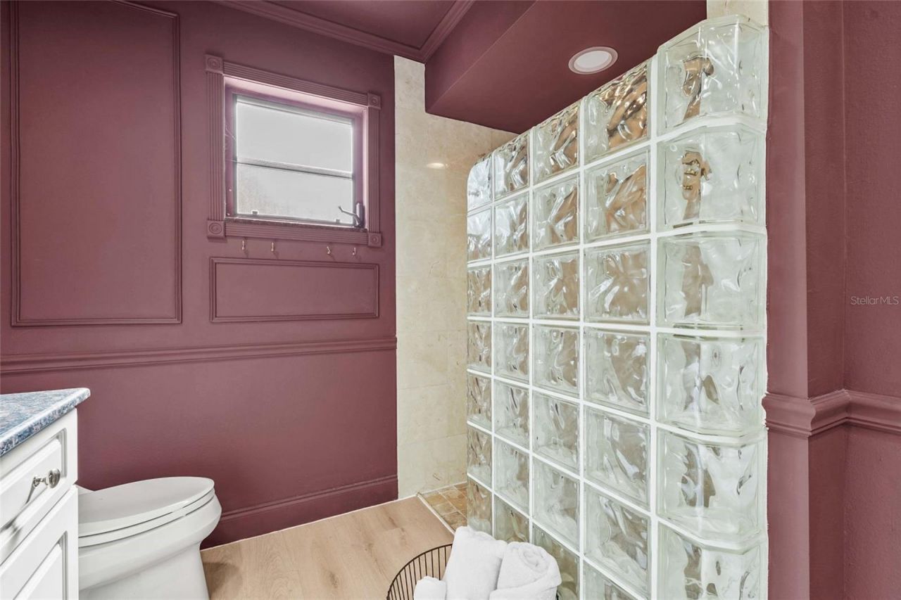 7845 Pine Trace Drive, Sarasota, FL 34243 Photo