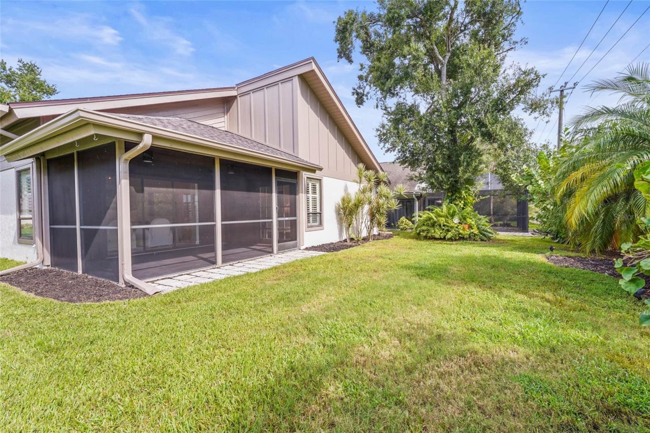 7845 Pine Trace Drive, Sarasota, FL 34243 Photo