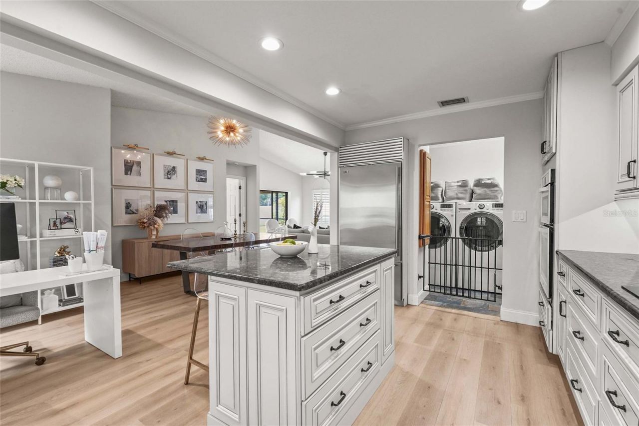 7845 Pine Trace Drive, Sarasota, FL 34243 Photo