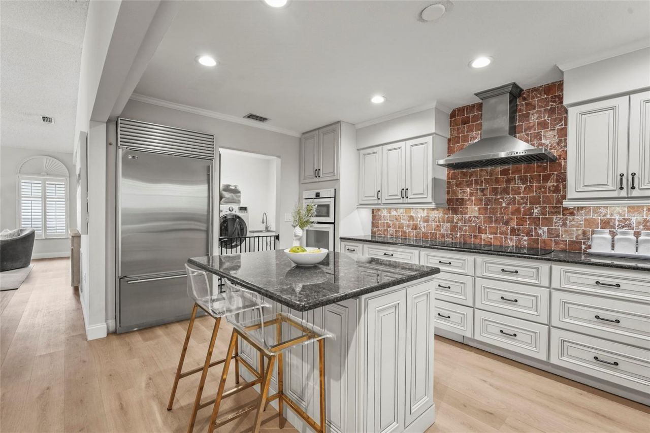 7845 Pine Trace Drive, Sarasota, FL 34243 Photo