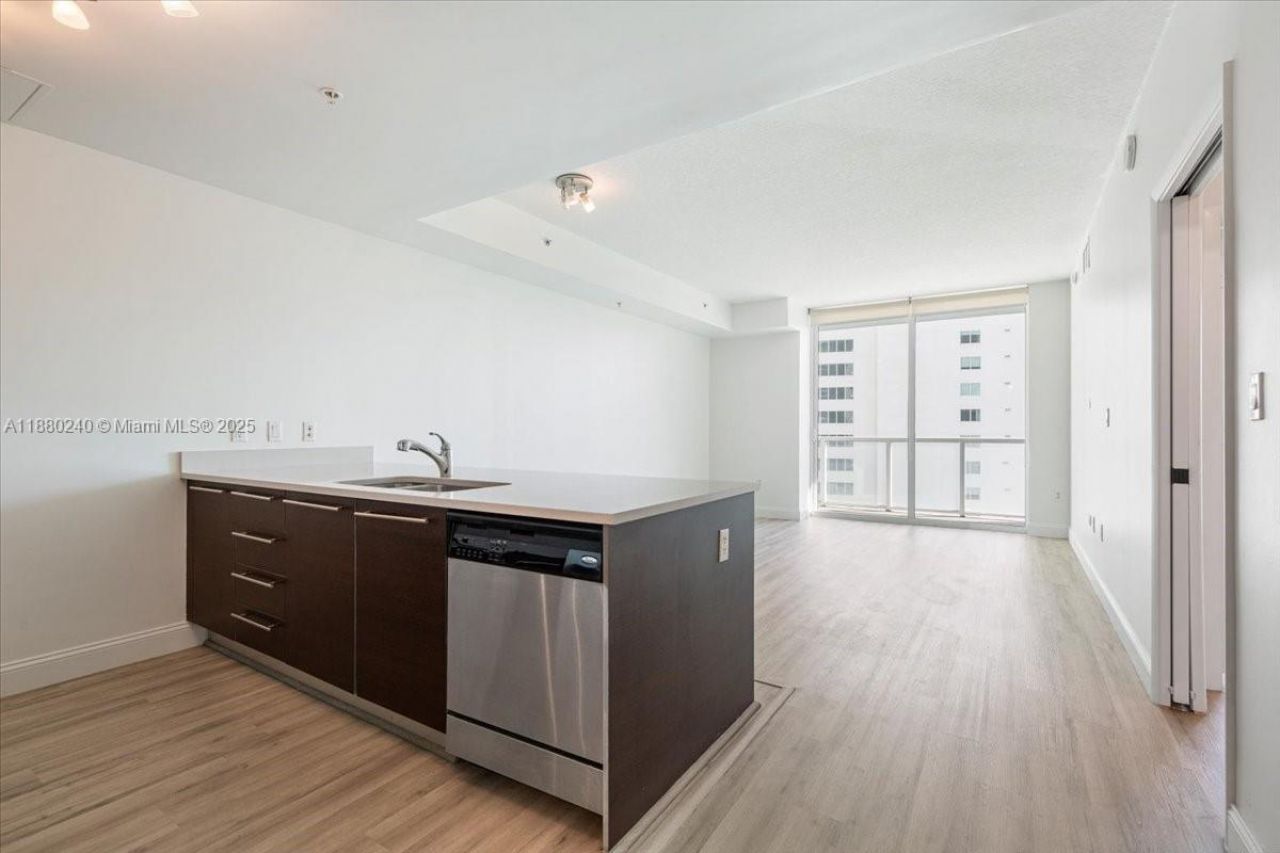 1900 N Bayshore Dr, Unit 1509, Miami, FL 33132 Photo