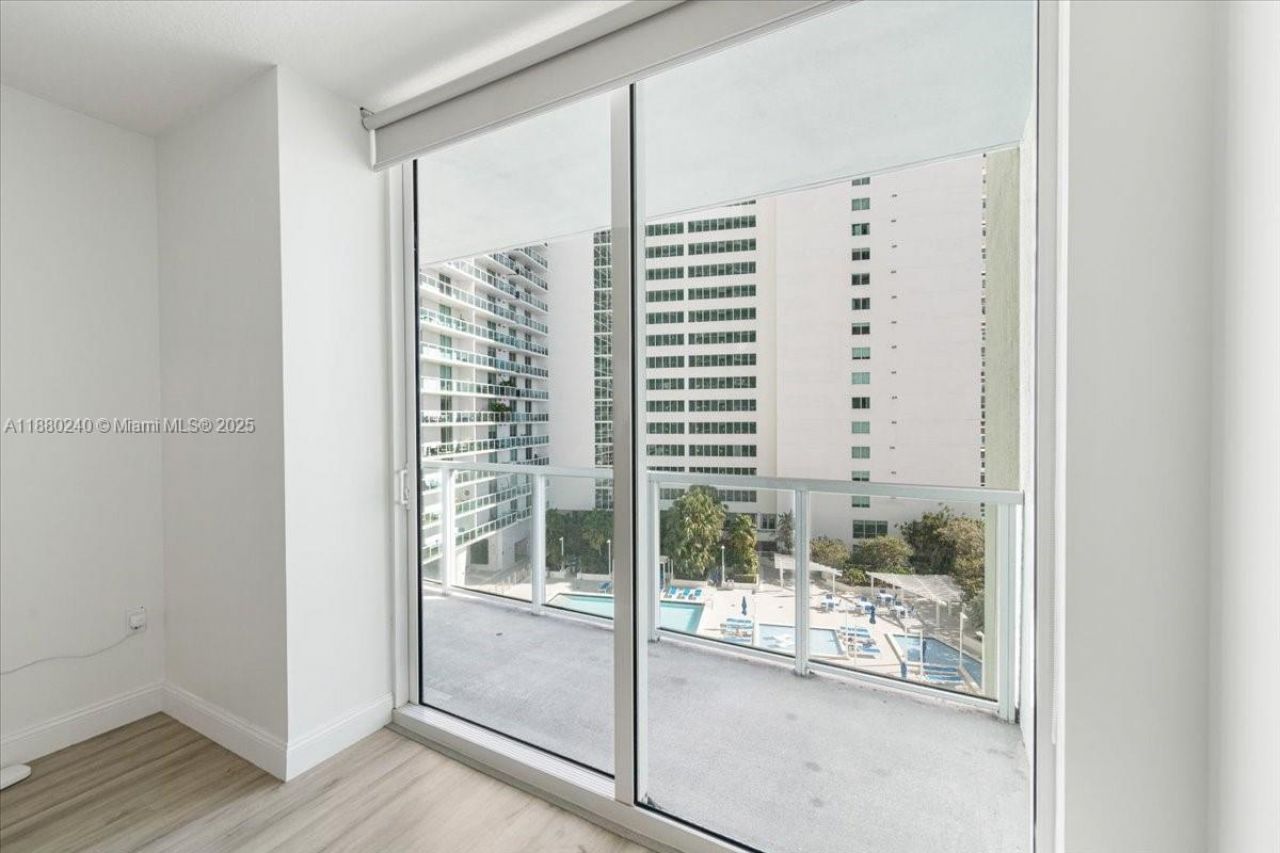 1900 N Bayshore Dr, Unit 1509, Miami, FL 33132 Photo