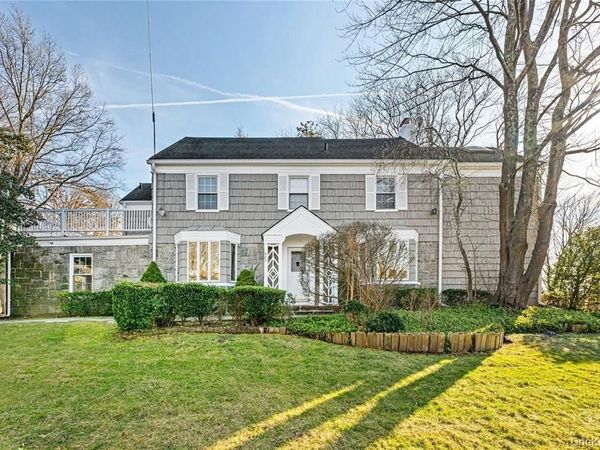 803 Barberry Lane, Woodsburgh, NY 11598