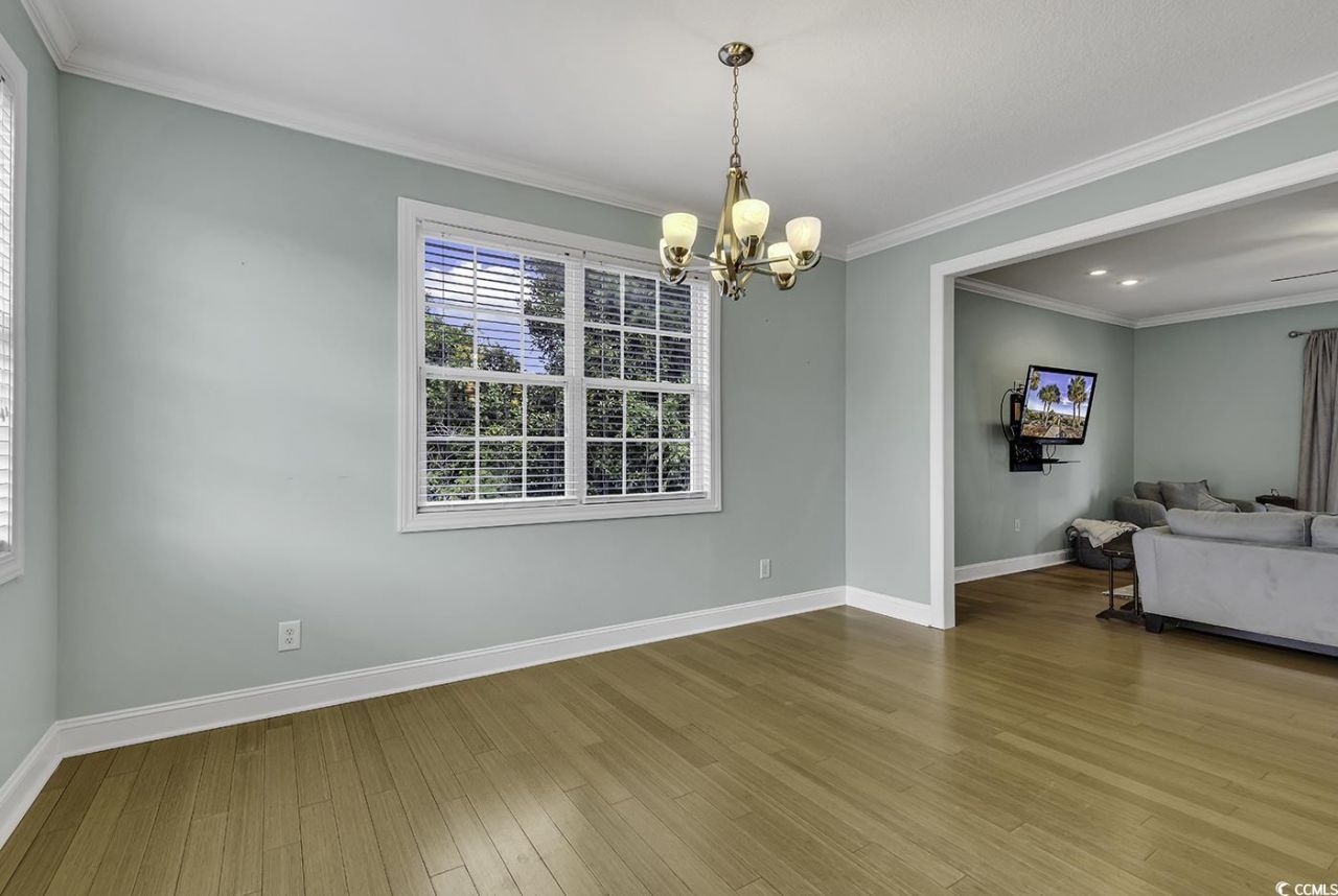 6 Cottage Dr. Photo 11