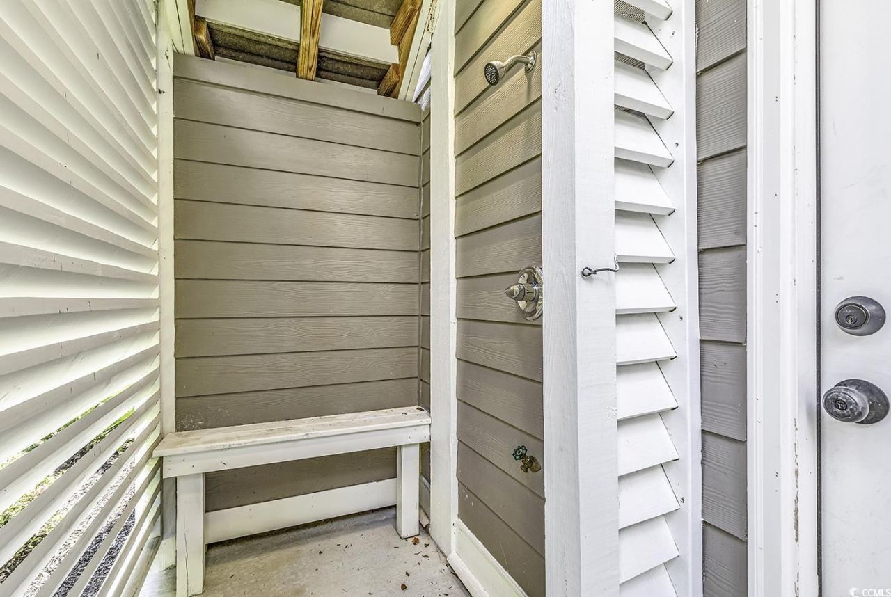 6 Cottage Dr. Photo 29